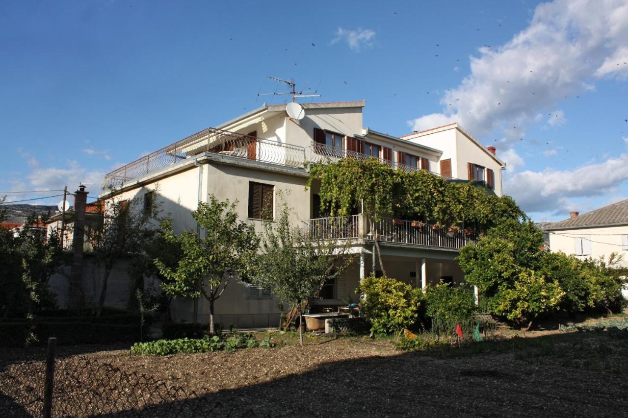 Apartments With A Parking Space Kastel Stafilic, Kastela - 5219 外观 照片