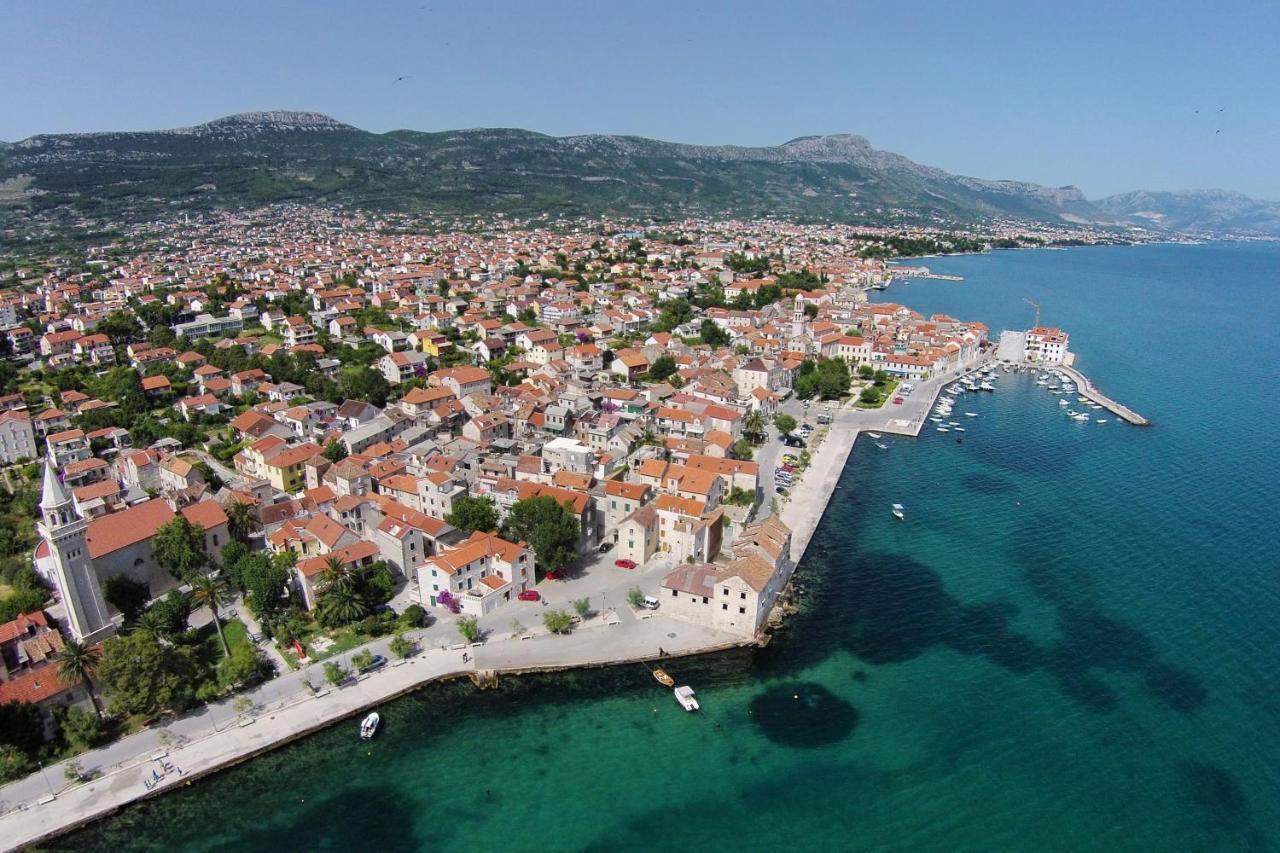 Apartments With A Parking Space Kastel Stafilic, Kastela - 5219 外观 照片
